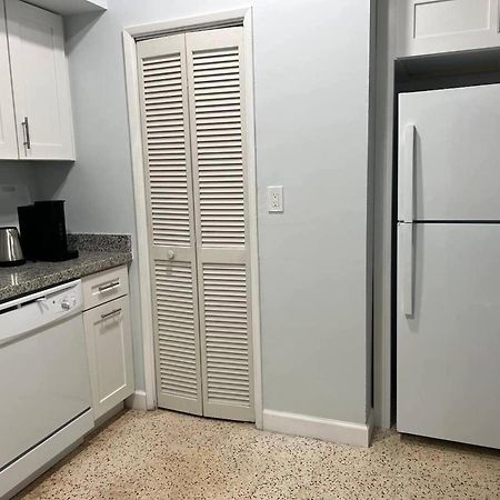 Apartament Work, Rest And Play: Wifi, Tv And Backyard Bliss North Miami Beach Zewnętrze zdjęcie