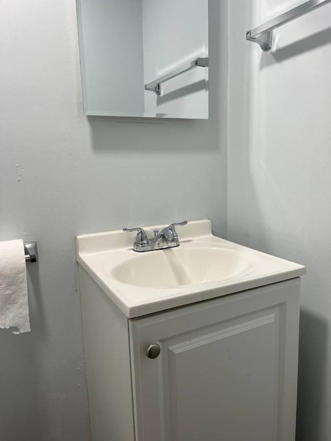 Apartament Work, Rest And Play: Wifi, Tv And Backyard Bliss North Miami Beach Zewnętrze zdjęcie